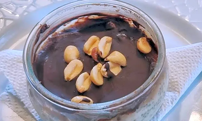 Snickers overnight oats