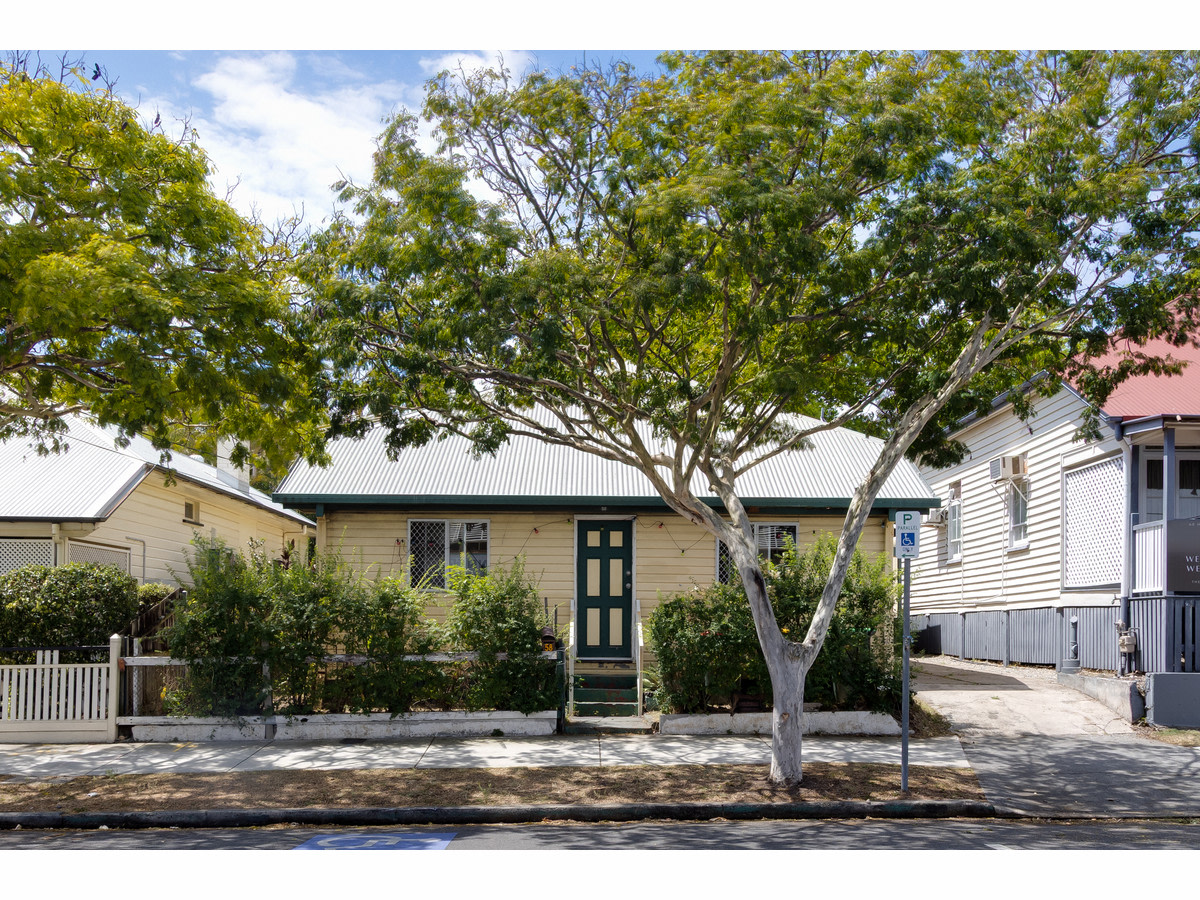 58 Hardgrave Road, West End