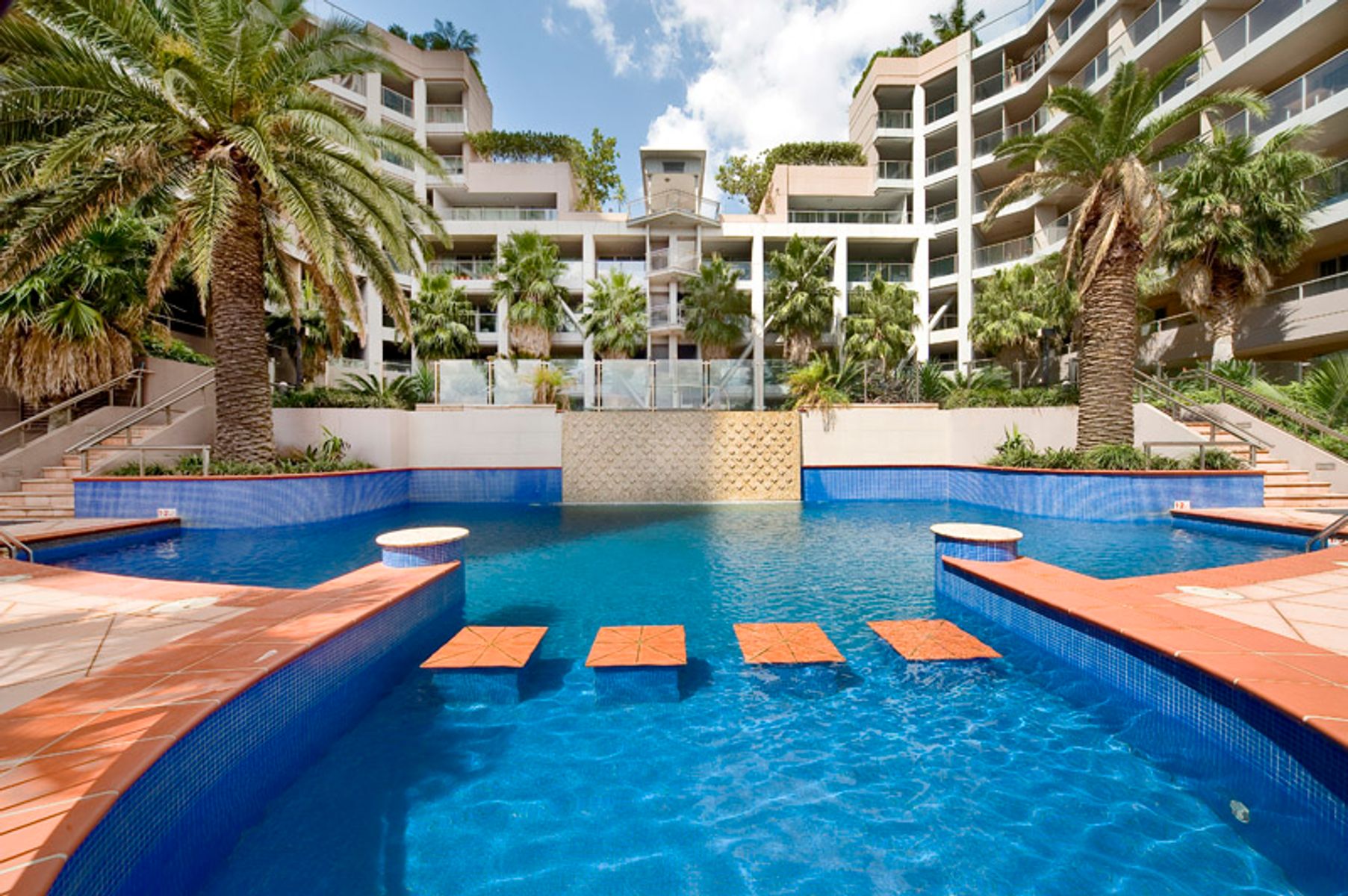 1702/2B Help Street, Chatswood