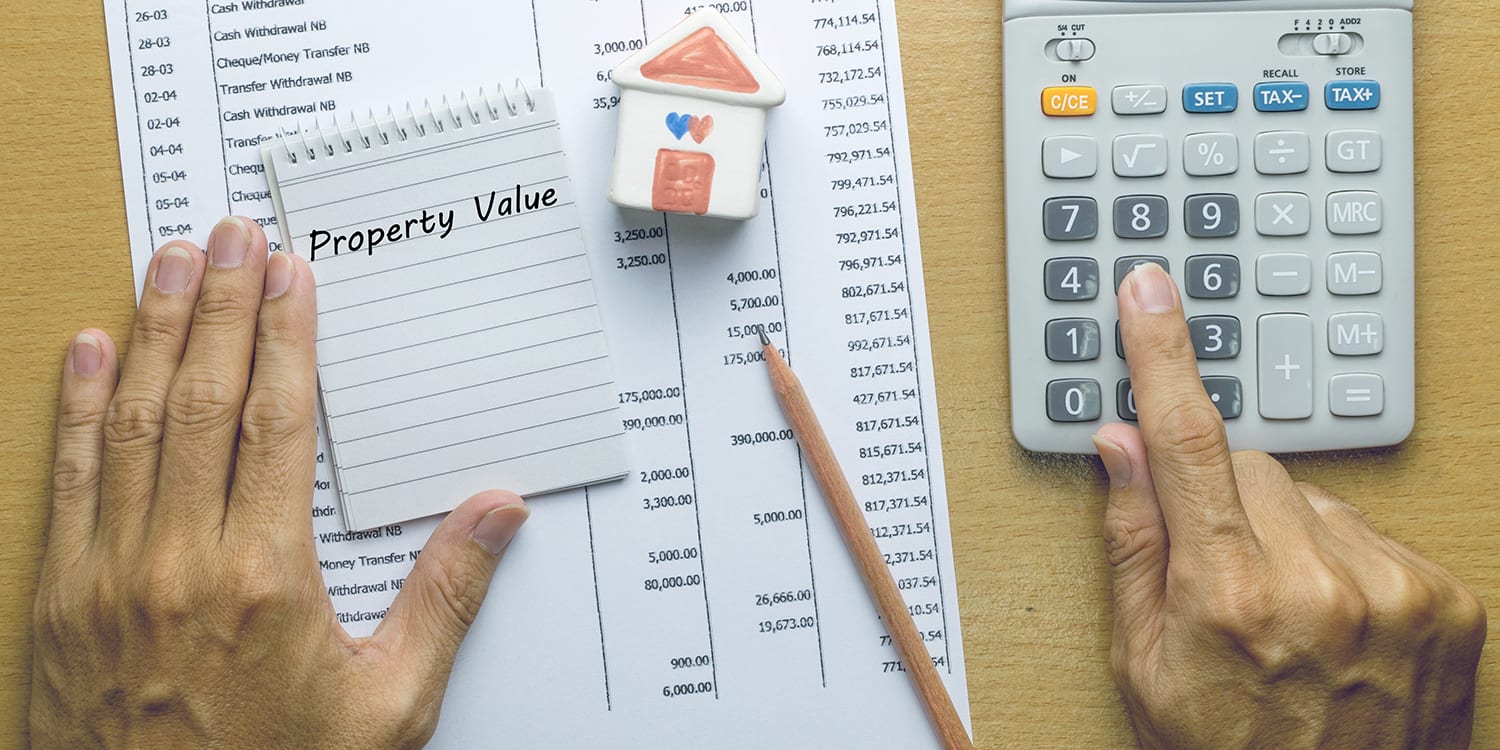Rental property owner bookkeeping and adding up expenses