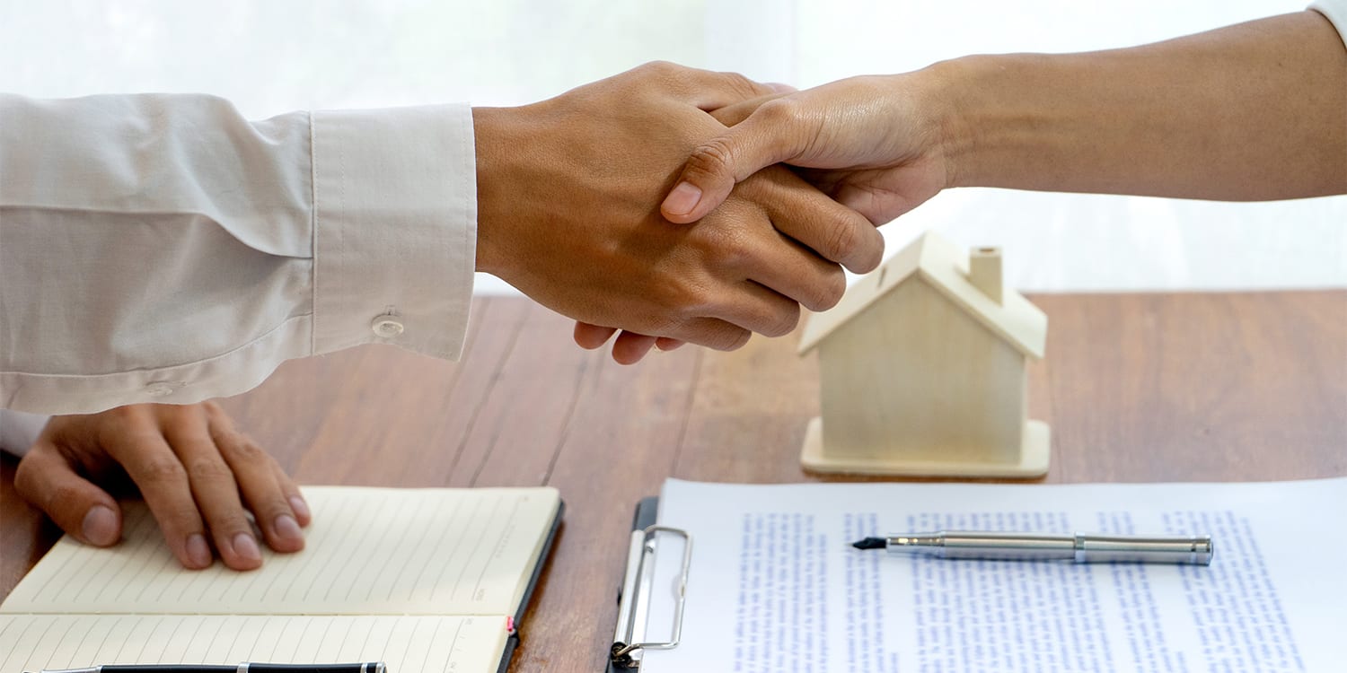 Home purchase price negotiation between buyer and seller.