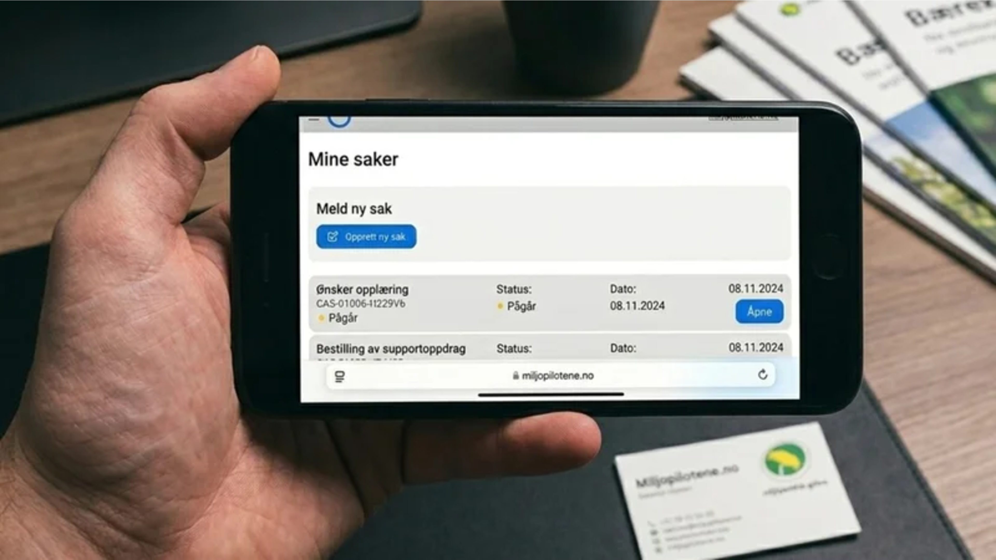 En selvbetjeningsportal vises på et nettbrett