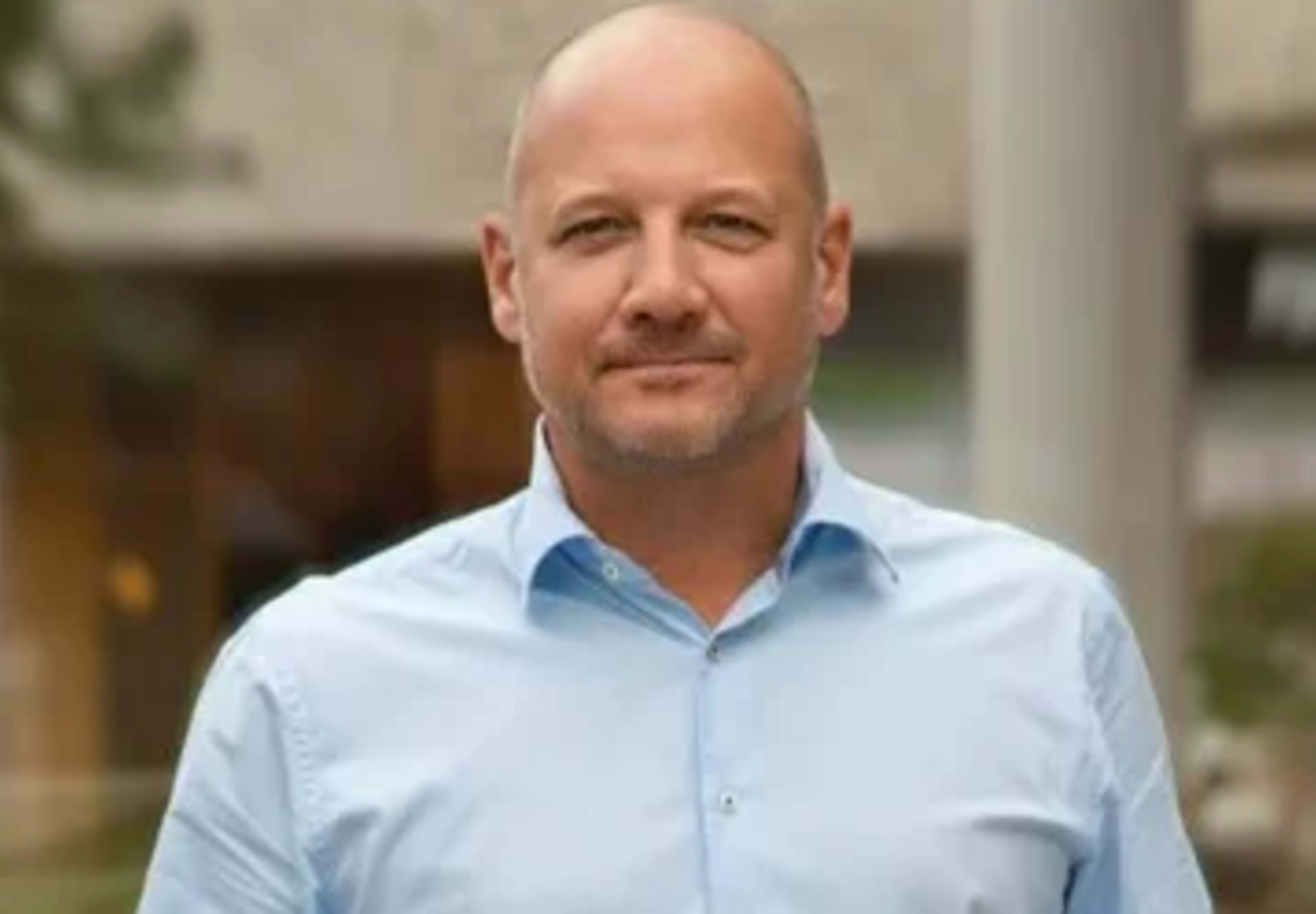 Alternative text is missing