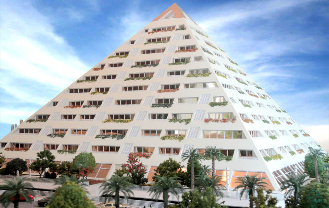 Falcon City of Wonders Small Pyramid | ProTenders