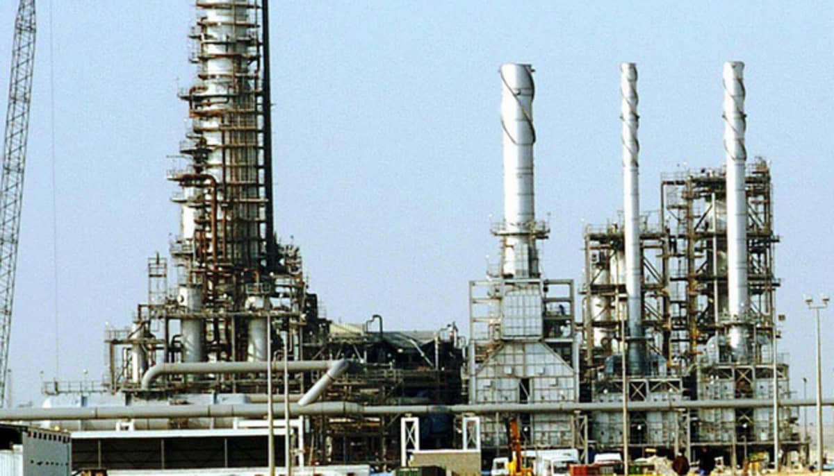 The Bahrain Petroleum Company (Bapco) Refinery, Al Manamah (+973 1770 4040)