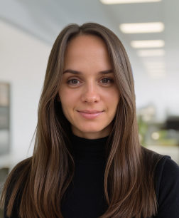 Yevheniia L.