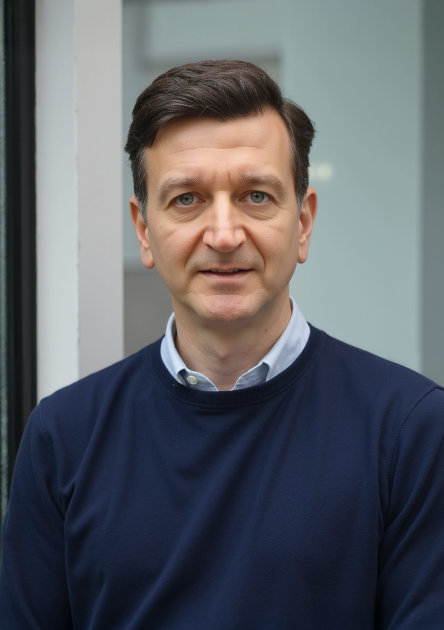 Laszlo K.