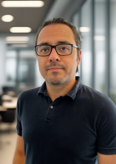 Fernando M.