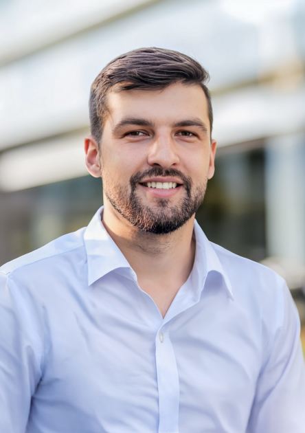 Vedran S.