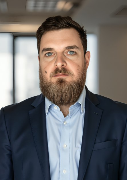 Aniello P.