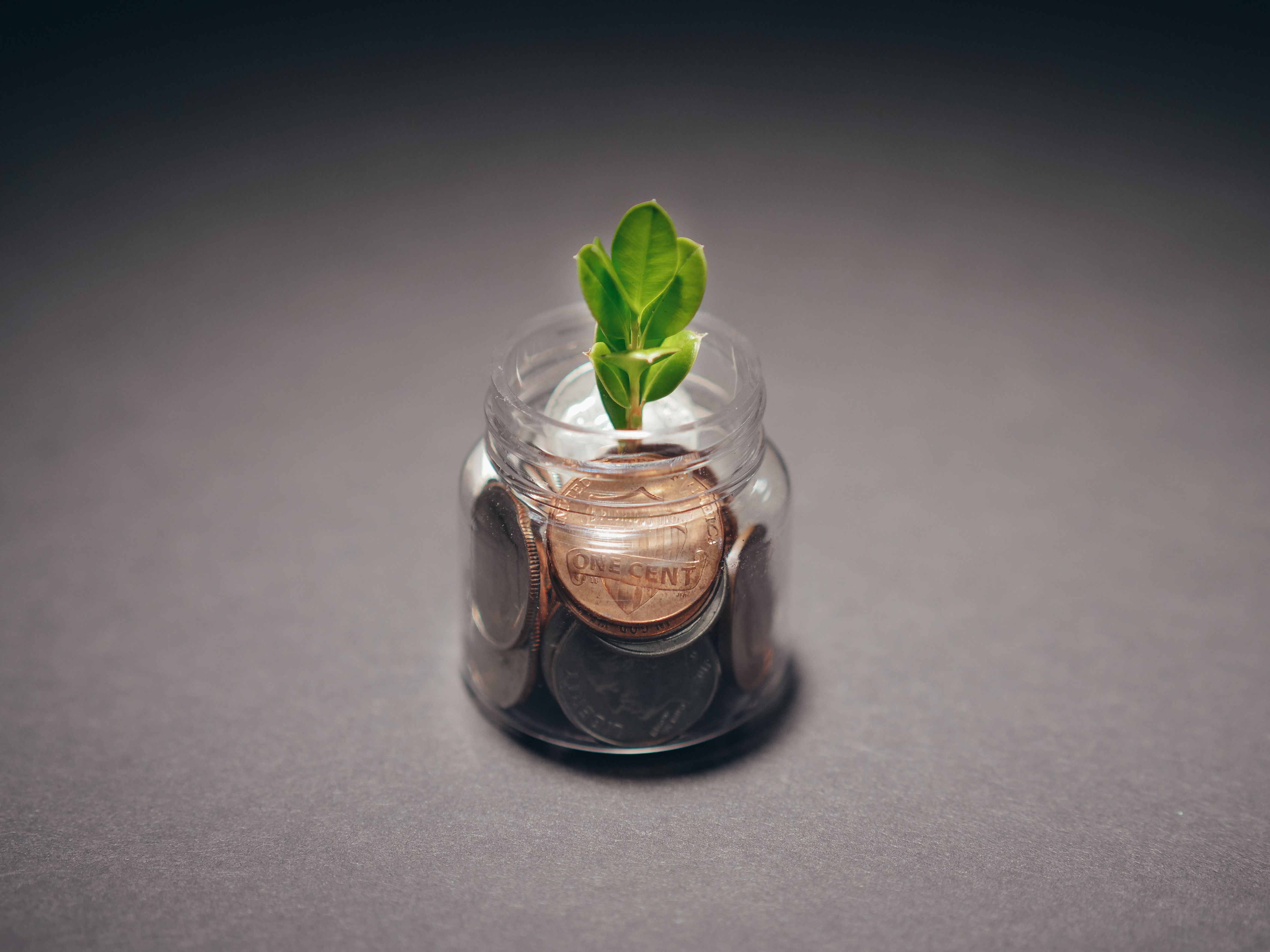 Why Most Canadians Underestimate the Power of Compound Growth Until It Is Too Late