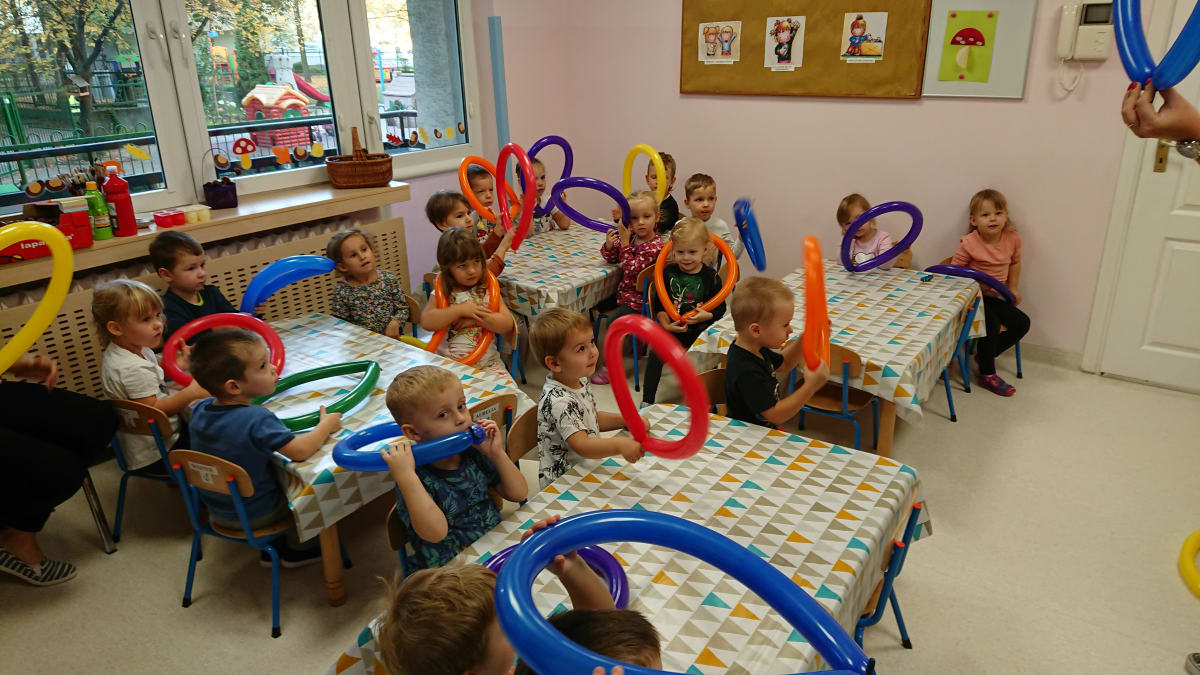 Osoby podczas wydarzenia pt.Warsztaty balonowe