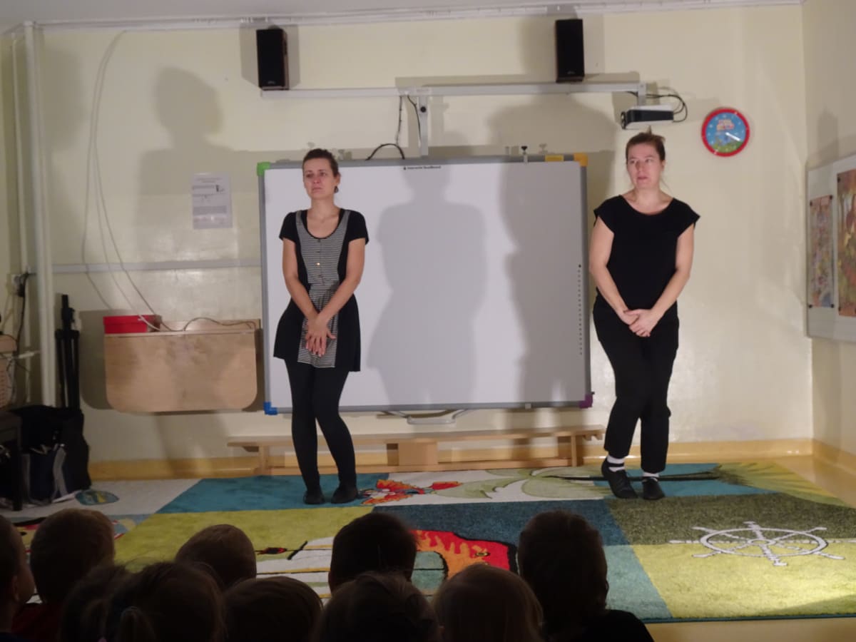 Osoby podczas wydarzenia pt.Koncert - "Teatr mimu"