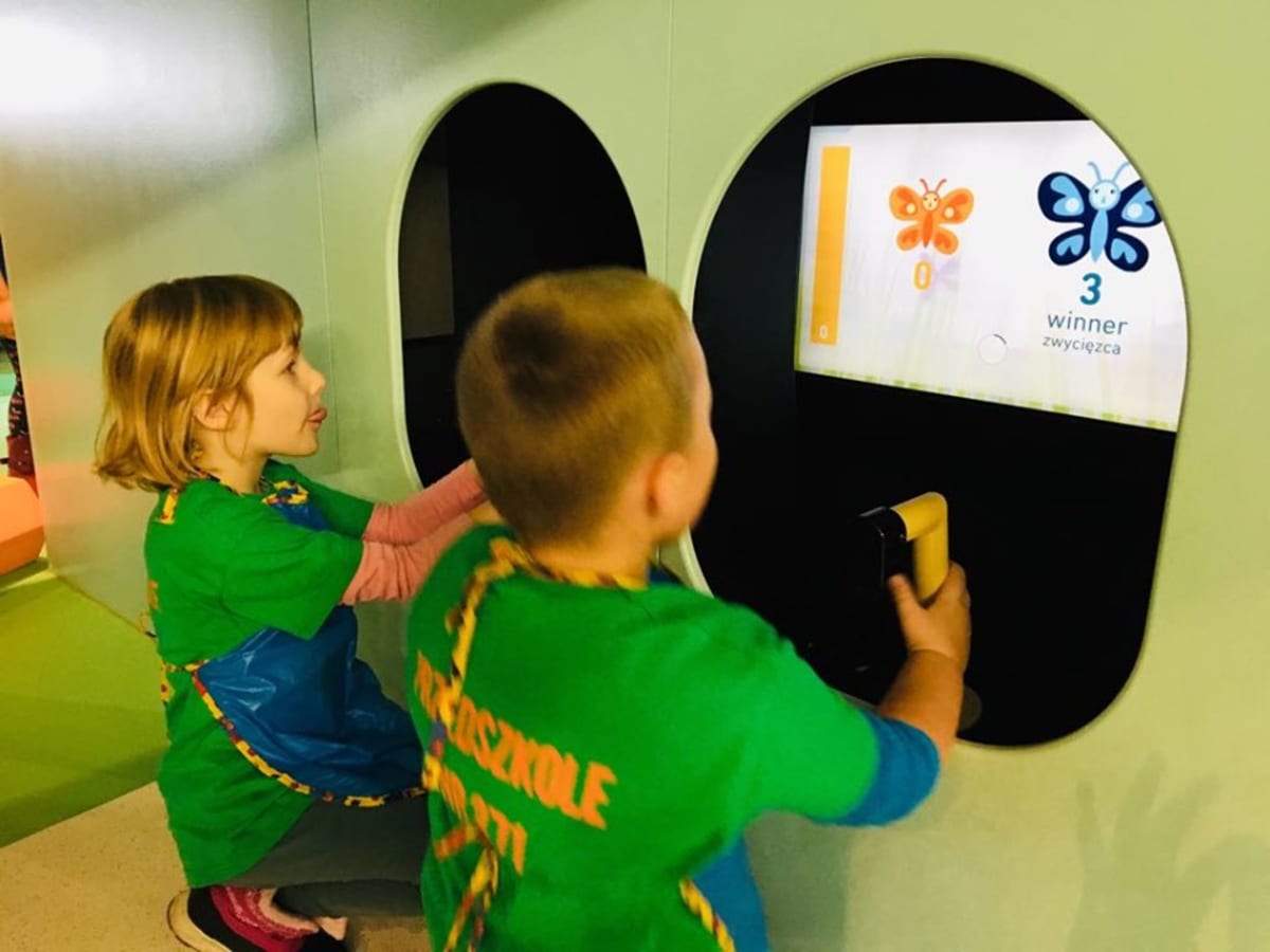 Miniaturka zdjęcia obrazującego osoby podczas wydarzenia pt.Wycieczka do Centrum Nauki Kopernika - Tygryski