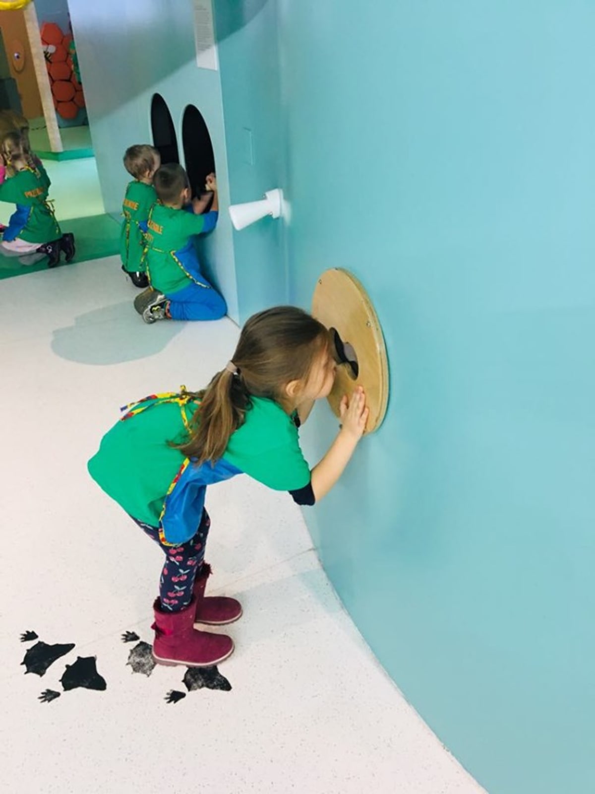 Miniaturka zdjęcia obrazującego osoby podczas wydarzenia pt.Wycieczka do Centrum Nauki Kopernika - Tygryski