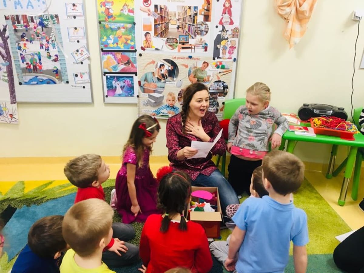 Miniaturka zdjęcia obrazującego osoby podczas wydarzenia pt.Walentynki