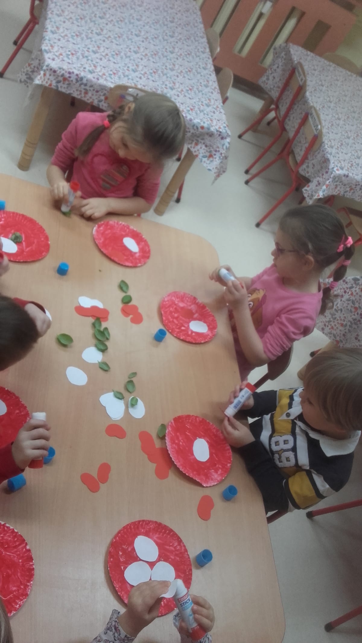 Osoby podczas wydarzenia pt.Dzień Pizzy