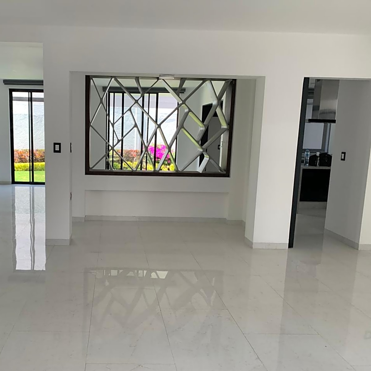 Exclusiva Casa de lujo en Venta o Renta en Club de Golf La Hacienda, Atizapán. - fotografía 3