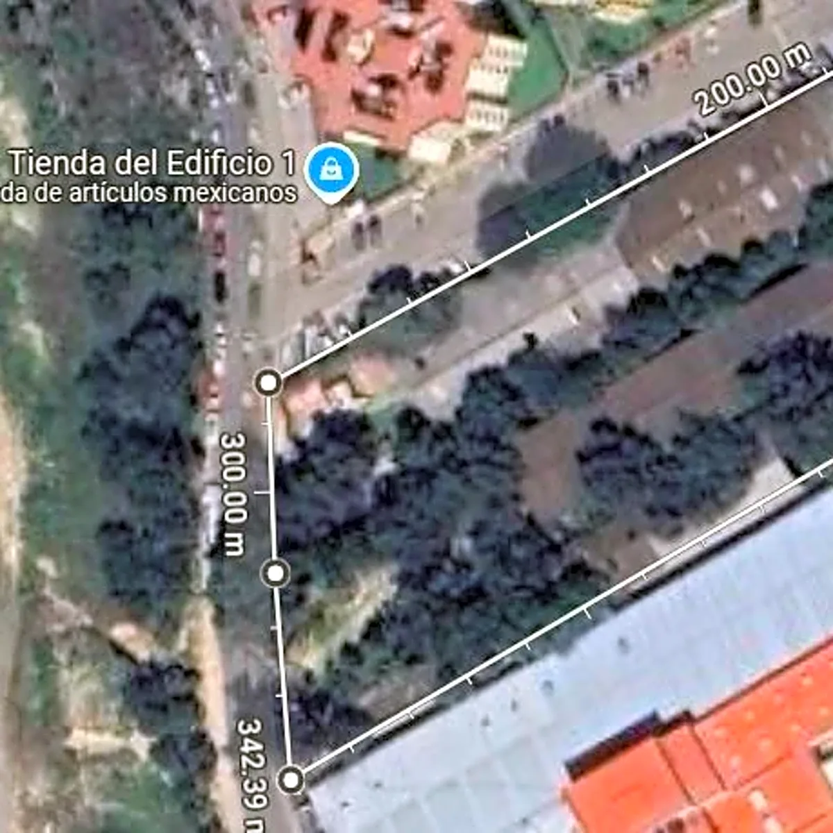 Nave Industrial y Terreno con Grúa Viajera en Venta o Renta en Atizapán - fotografía 2