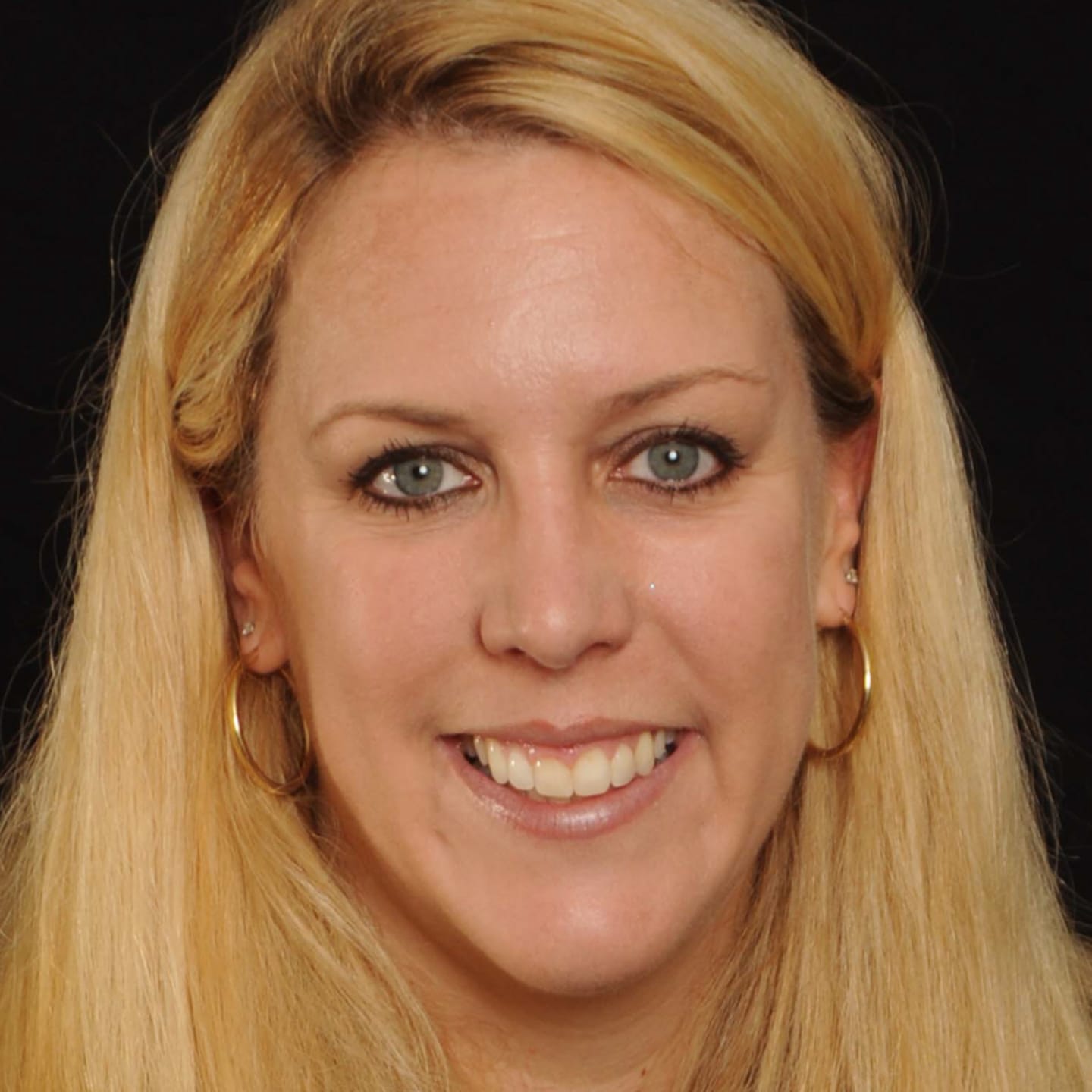 A circular avatar of Amy Wenzel