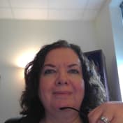 A circular avatar of Lilianne Smith