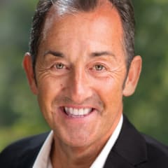 A circular avatar of Geoffrey Beattie