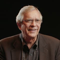 A circular avatar of Thomas Ollendick