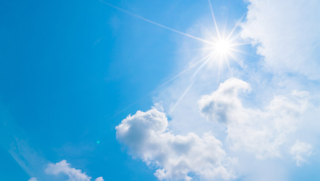 3 dampak cuaca panas bagi ubuh yang perlu diwtaspadai, yaitu heat cramps, heat exhaustion, dan heat stroke.