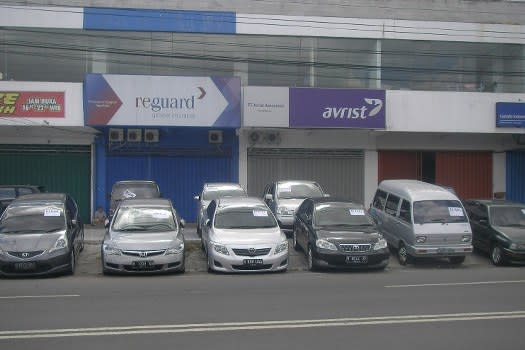 Parade Mobil  Bekas  di OTO Bursa TVRI  Jogja  