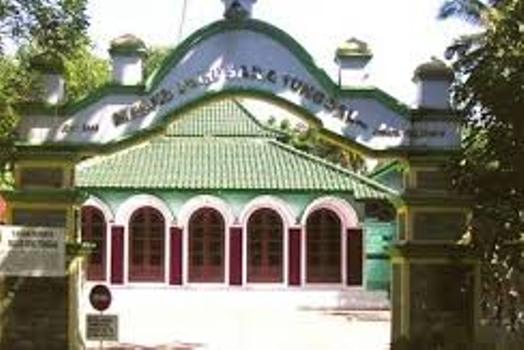 masjid-saka-tunggal-1