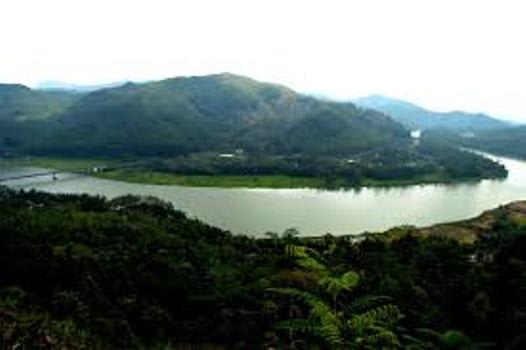 bukit-watu-meja-1