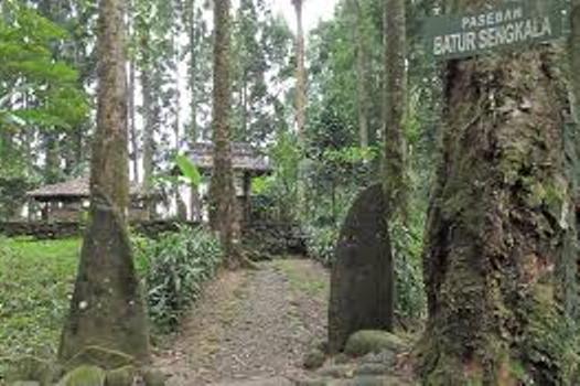 paseban-batur-sengkala-1