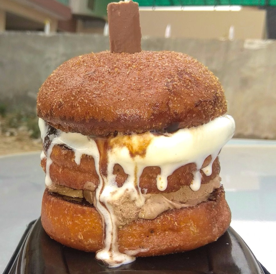 Ice Cream Burger, Rum Paan & Tons More, Try These 9 Hatke Dishes