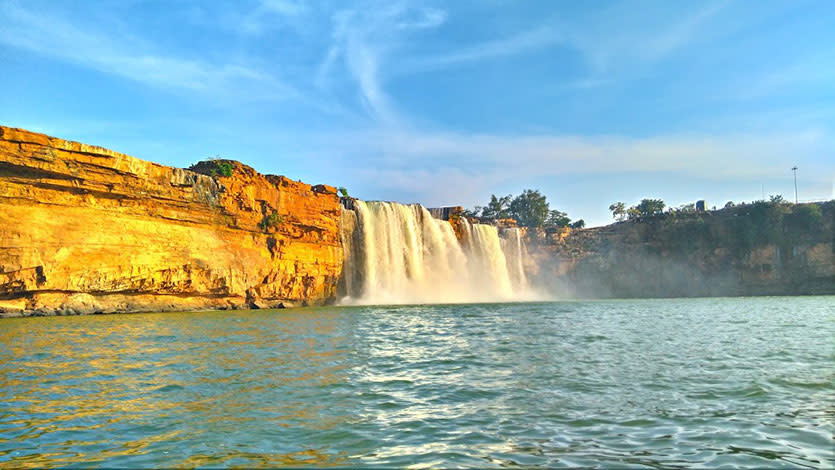 13 Best Waterfalls In India That Would Make You Wanna Forget About ...