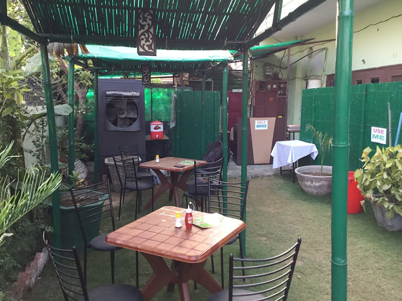 6 Beautiful Garden Cafes Where You And Your Bestie Can Grab A Yummy