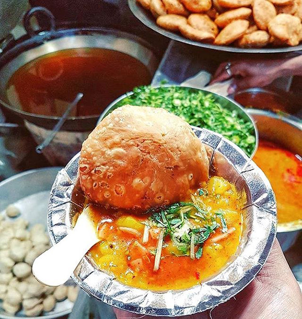 14 Best Eateries In Chandni Chowk That Should Be A Part Of Your Street