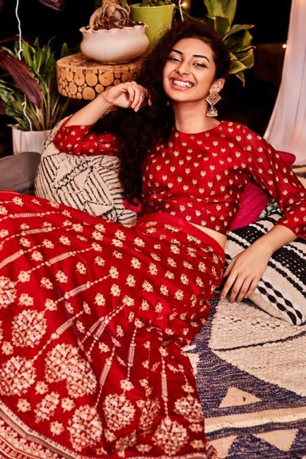 Buy Women Indian Sets For Diwali Online at Best Price - Fabindia