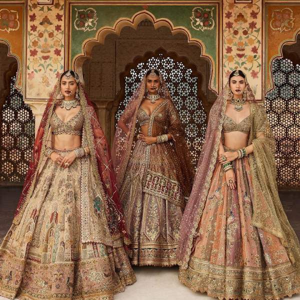 Best bridal lehenga discount in chandni chowk