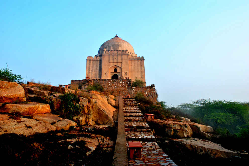 All About Delhi's Azim Khan Tomb | So Delhi