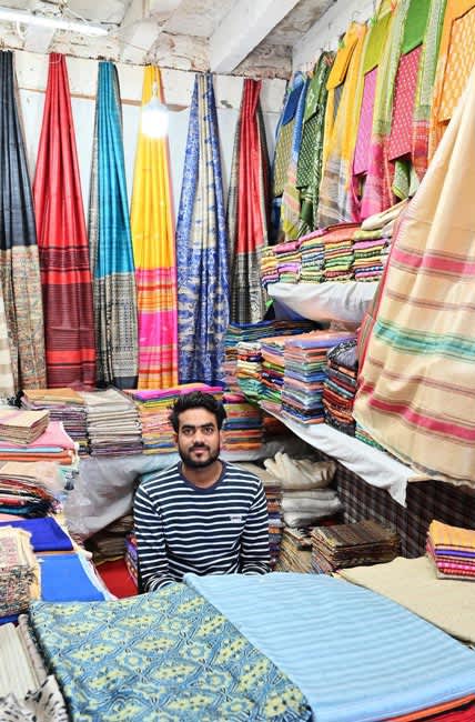 21 Best Things To Buy From Dilli Haat In INA | So Delhi