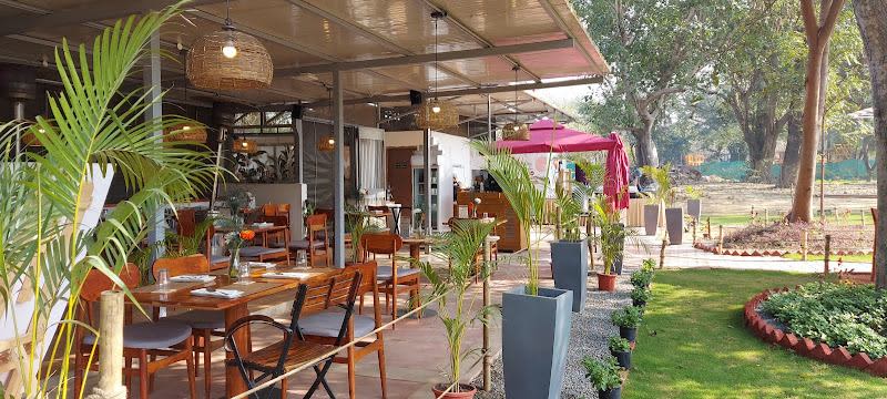 30 Best Outdoor Cafes To Visit In Delhi Winters | So Delhi