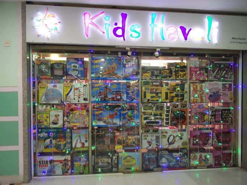 shops that sell toys near me