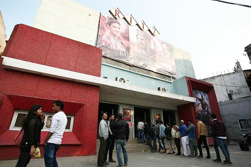 4 Of The Oldest Movie Theatres In Delhi | So Delhi