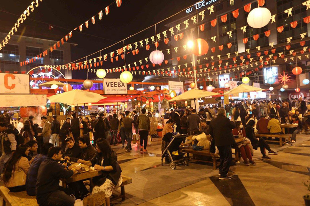 Asian Hawkers Mkt Is Comin' Back Around! So Delhi