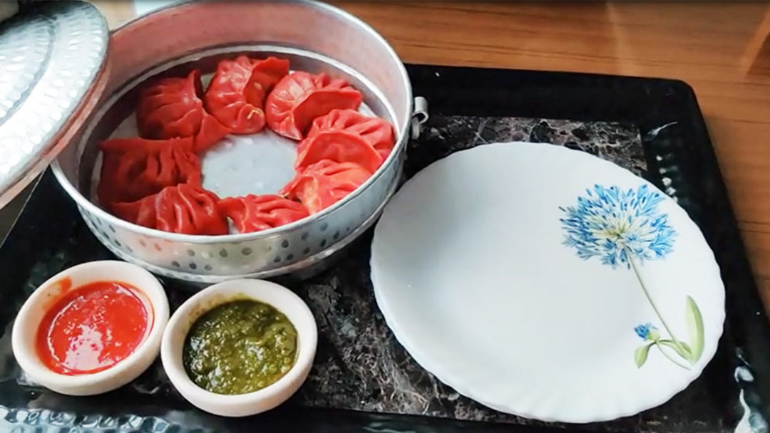 Darjeeling Steamers In Shahpur Jat For Beetroot Momos | So Delhi