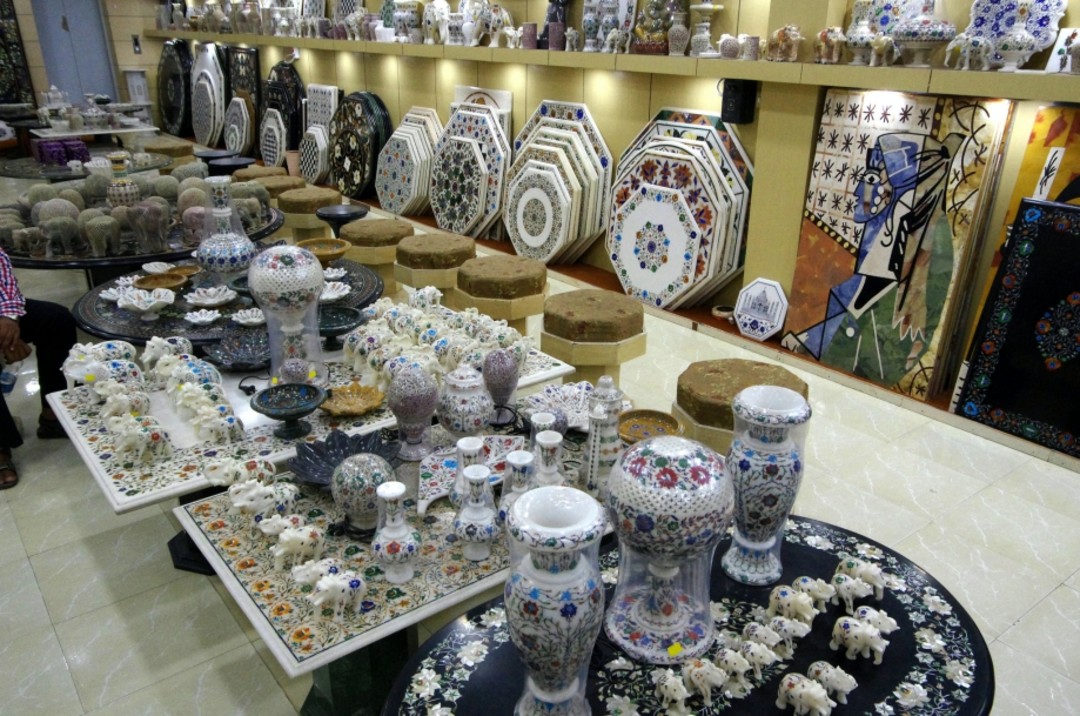 5 Best Emporiums In Agra To Buy Artefacts So Agra