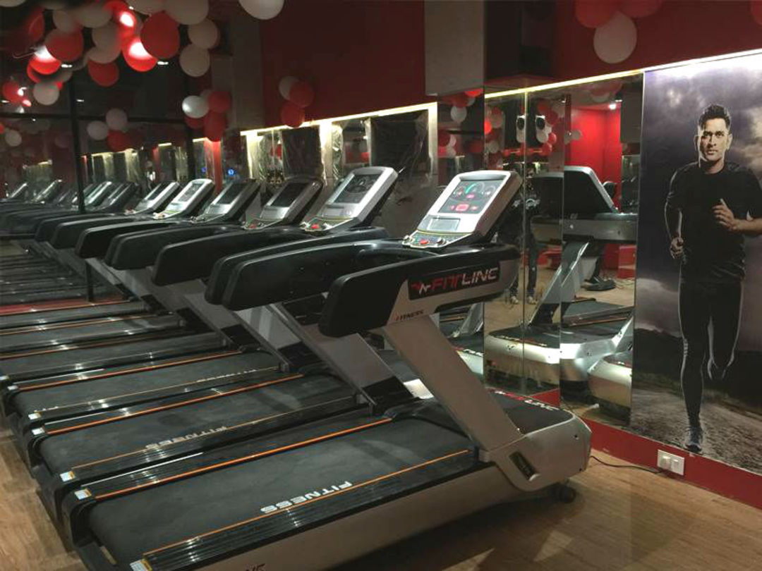 A Gym Called SportsFit By MS Dhoni in Vasant Kunj! So Delhi