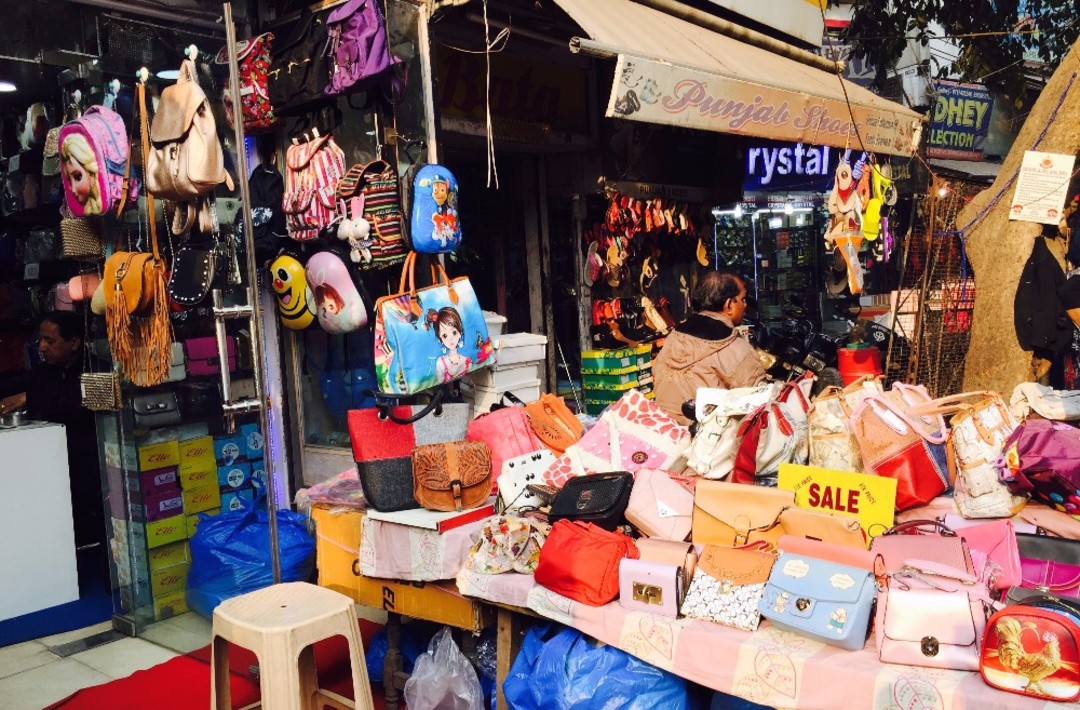 Lal Quarter Market In Krishna Nagar For Cheap Shopping | So Delhi