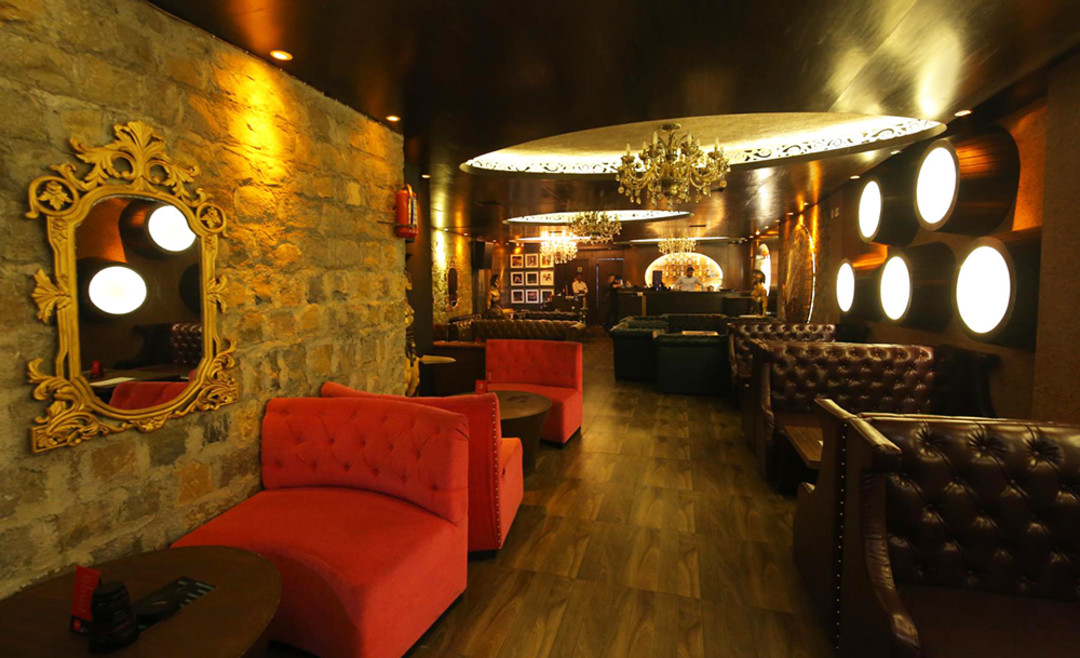 Hookah Deal (Free Of Taxes) Masterpiece, Rajouri Garden So Delhi