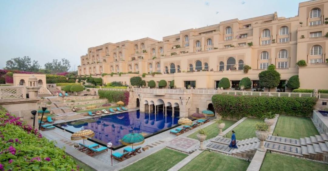 7 Luxurious Hotels In Agra So City